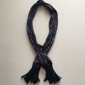 American Eagle Flowy Fringed Scarf Blue Paisley Pattern